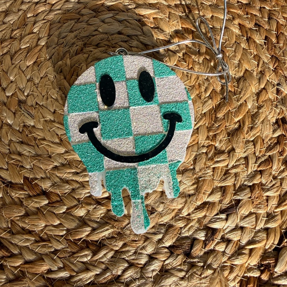 Dripping Smiley Face Car Air Freshener Checkerboard Green White‎ Glittery